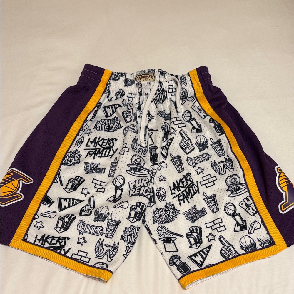 Hardwood Classics Lakers shorts